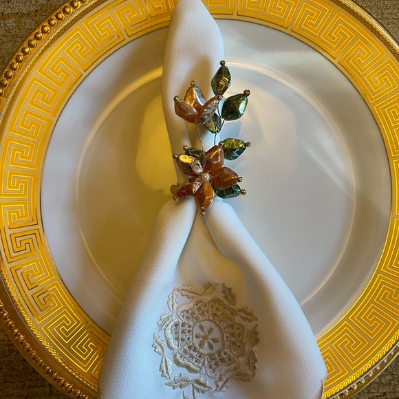 Set of 6 handmade floral design beaded napkin holders napkin rings - Picture 3 of 4